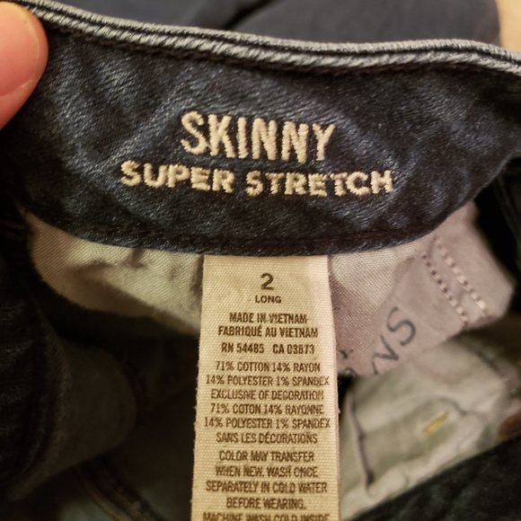 Dark Denim Women's American Eagle Denim Skinny Jeans - Size 2 Long - Picture 2 of 4